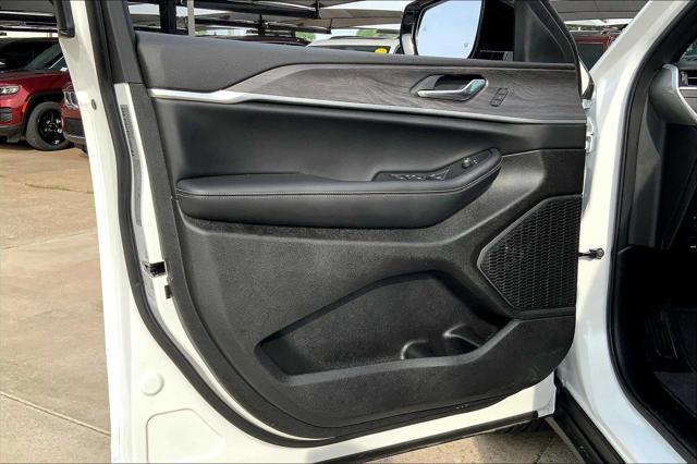 new 2025 Jeep Grand Cherokee car, priced at $51,940