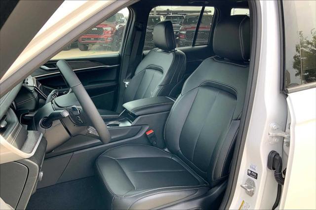 new 2025 Jeep Grand Cherokee car, priced at $51,940