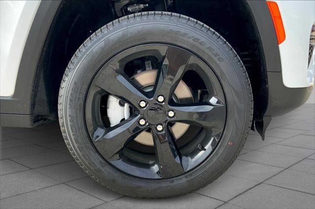 new 2025 Jeep Grand Cherokee car, priced at $51,940