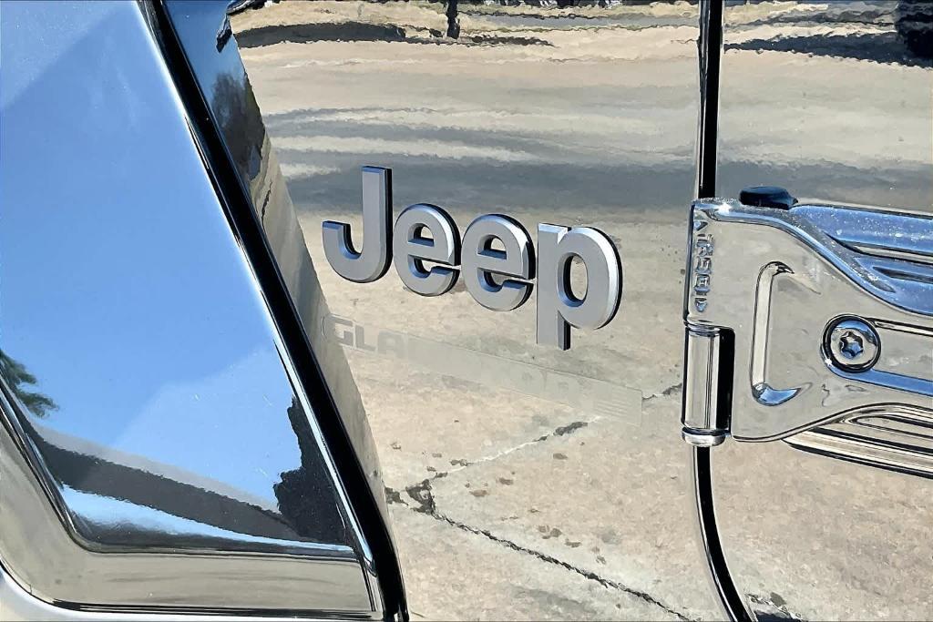 new 2024 Jeep Gladiator car, priced at $46,745