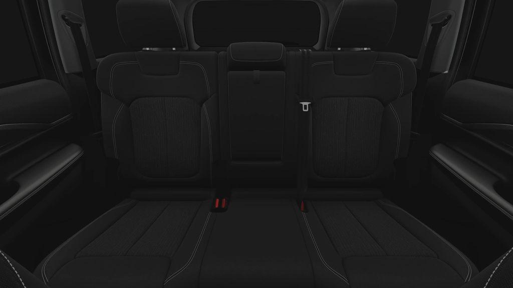 new 2025 Jeep Grand Cherokee car, priced at $41,670