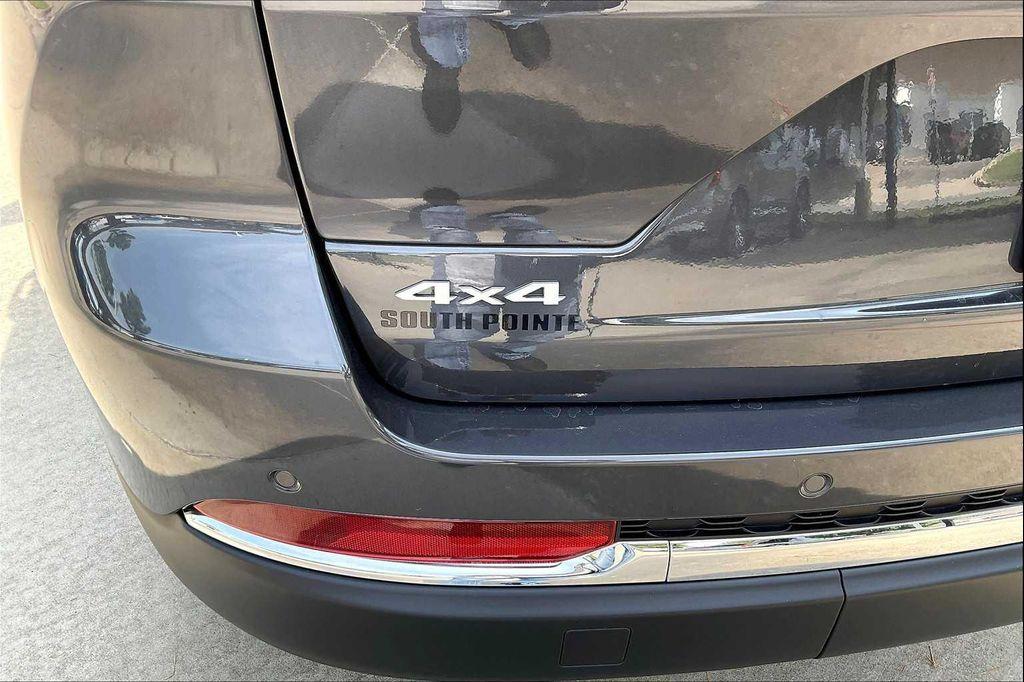 new 2025 Jeep Grand Cherokee car, priced at $40,000