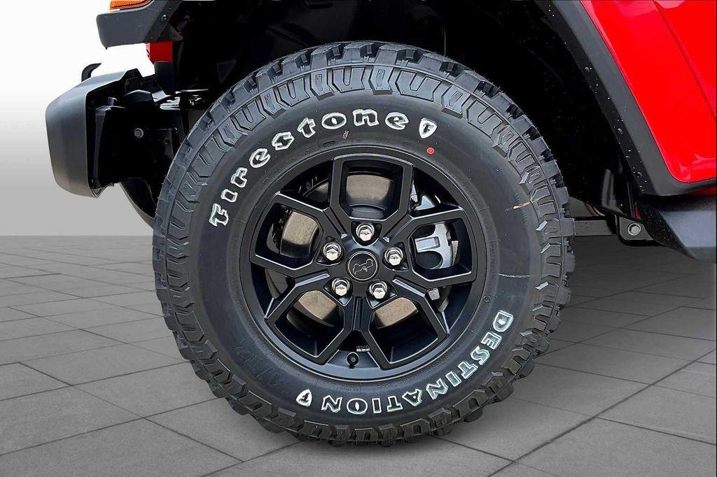 new 2025 Jeep Gladiator car, priced at $44,749