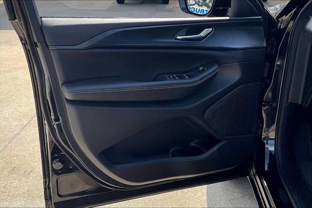 new 2025 Jeep Grand Cherokee L car, priced at $46,730