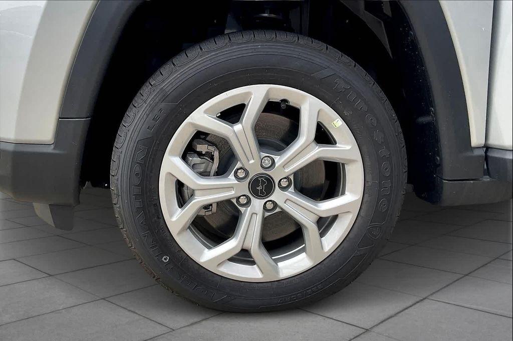 new 2025 Jeep Compass car, priced at $27,760