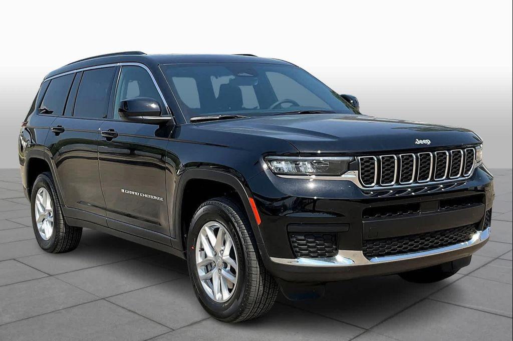 new 2025 Jeep Grand Cherokee L car, priced at $42,915
