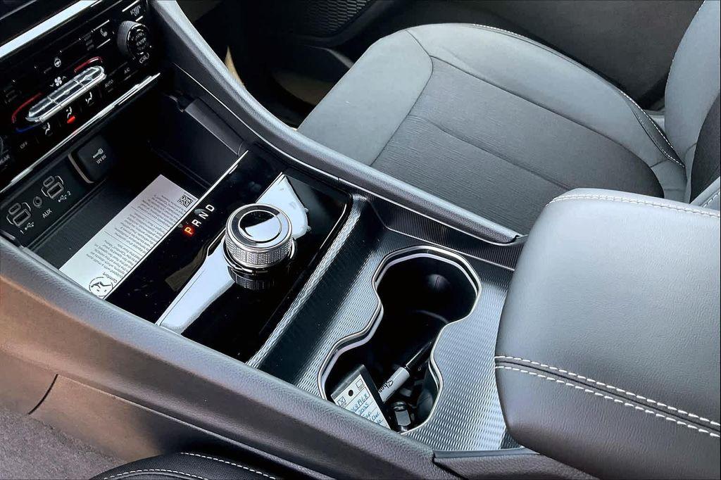 new 2025 Jeep Grand Cherokee L car, priced at $42,915