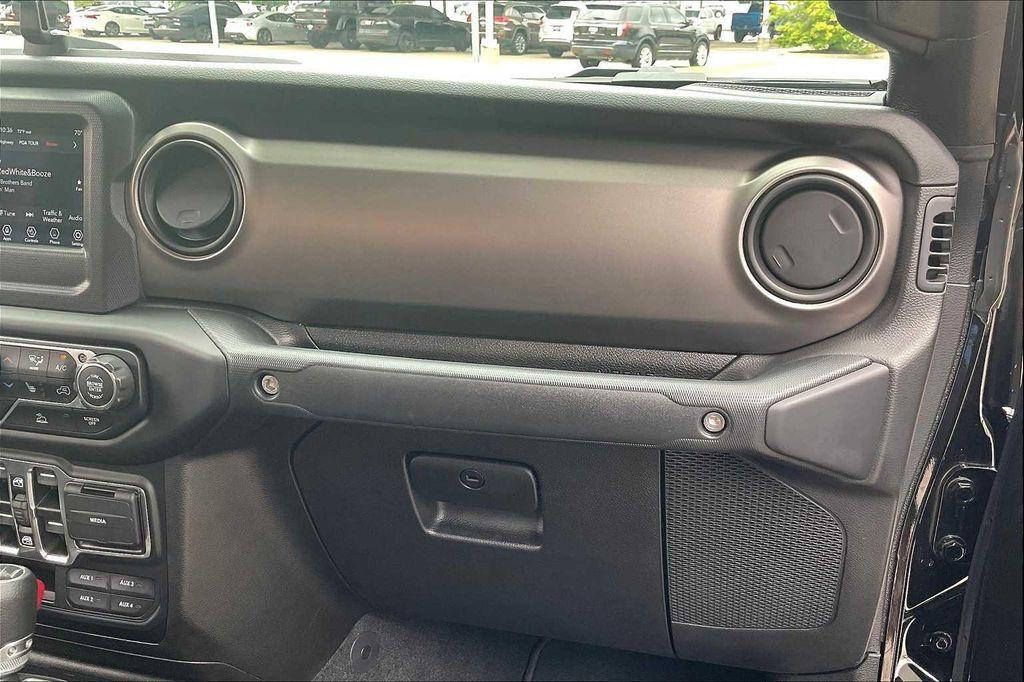 used 2020 Jeep Gladiator car, priced at $28,000