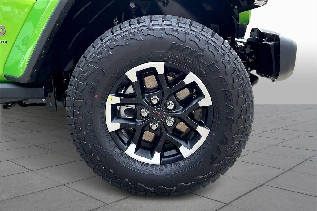 new 2026 Jeep Gladiator car, priced at $61,000