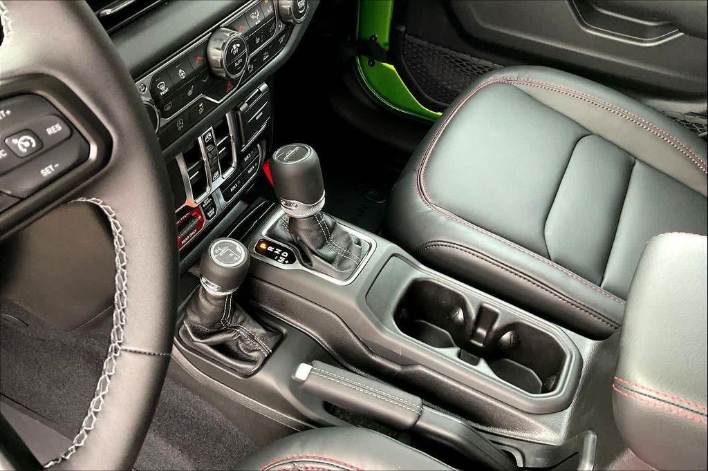 new 2026 Jeep Gladiator car, priced at $61,000