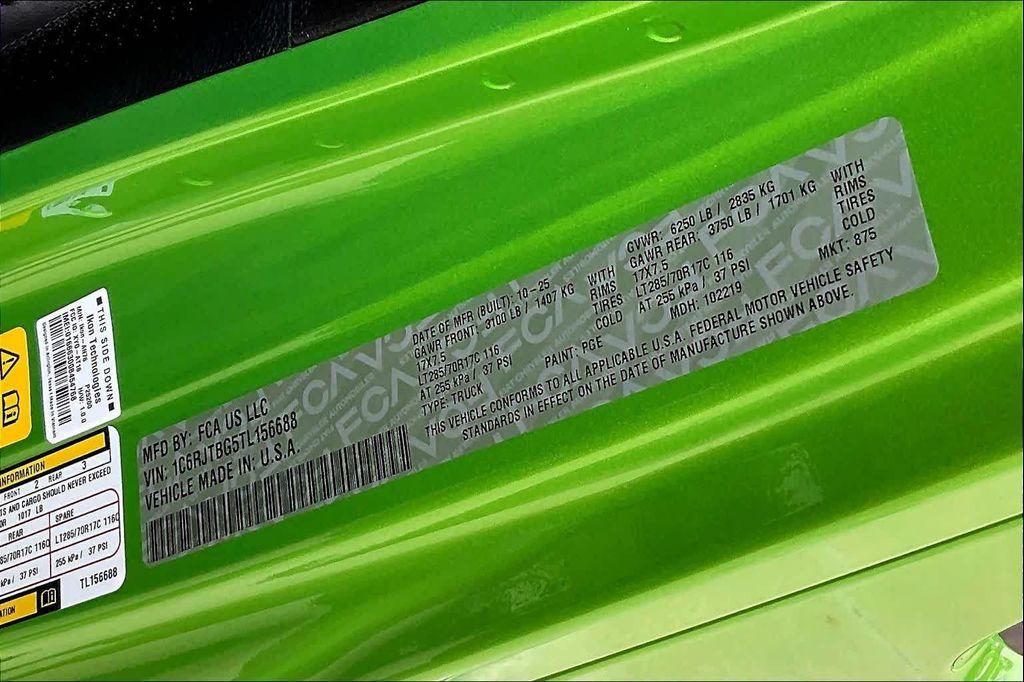 new 2026 Jeep Gladiator car, priced at $61,000