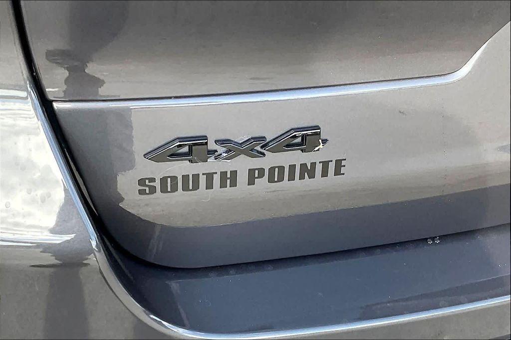 new 2025 Jeep Grand Cherokee L car, priced at $45,725