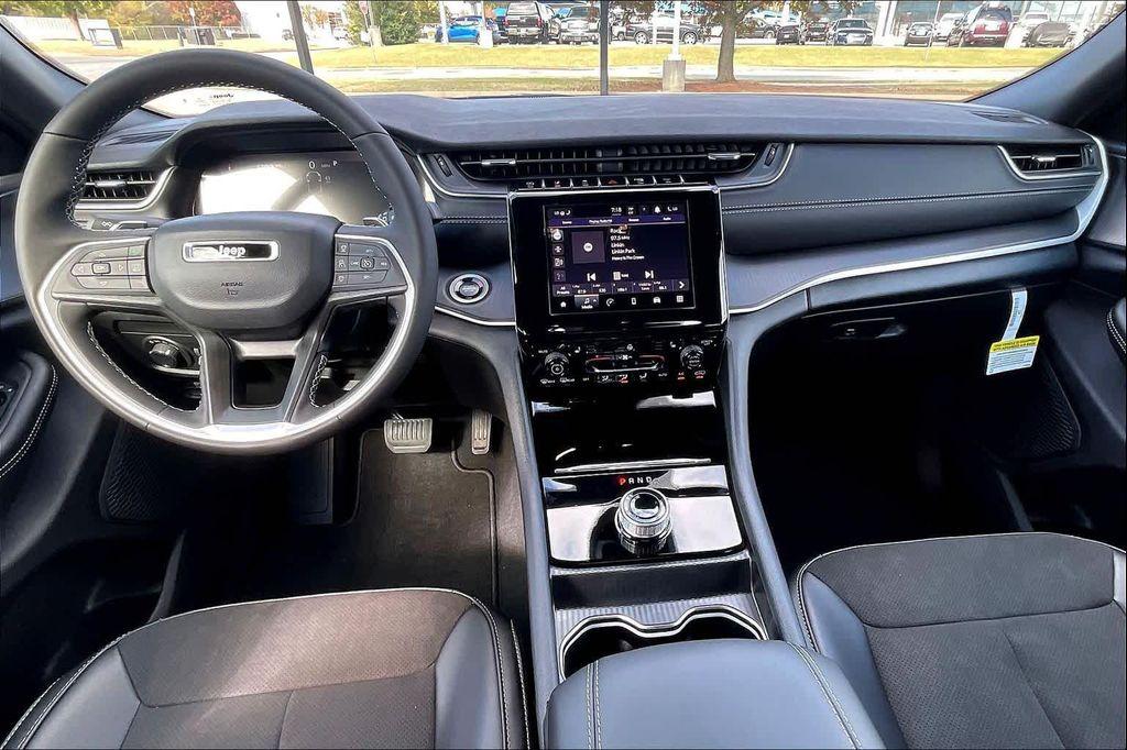 new 2025 Jeep Grand Cherokee L car, priced at $45,725