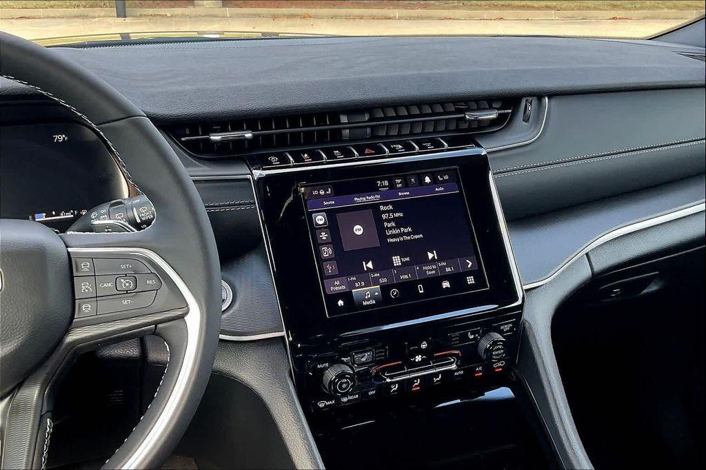 new 2025 Jeep Grand Cherokee L car, priced at $45,725