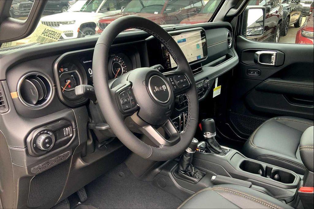 new 2025 Jeep Gladiator car, priced at $43,300