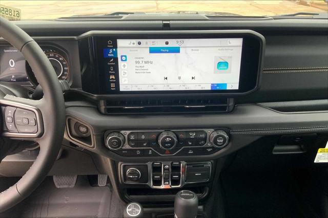 new 2025 Jeep Gladiator car, priced at $44,300