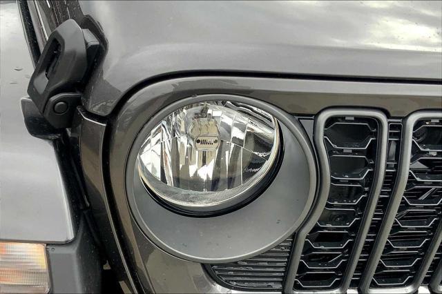 new 2025 Jeep Gladiator car, priced at $44,300