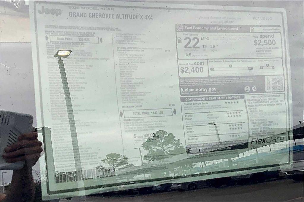 new 2025 Jeep Grand Cherokee car, priced at $43,130