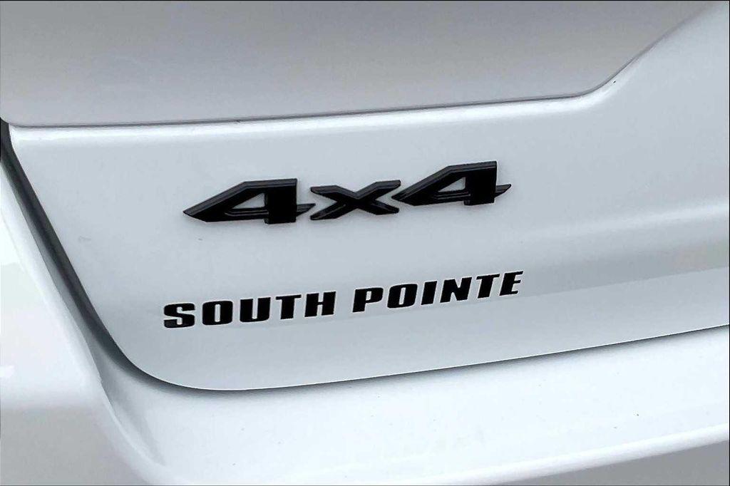 new 2025 Jeep Grand Cherokee car, priced at $43,130