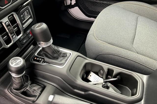 new 2025 Jeep Gladiator car, priced at $42,635
