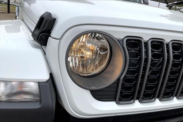 new 2025 Jeep Gladiator car, priced at $42,635