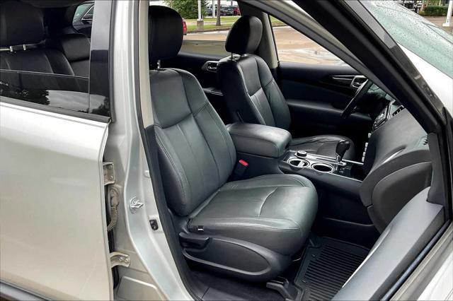 used 2014 Nissan Pathfinder car, priced at $5,999