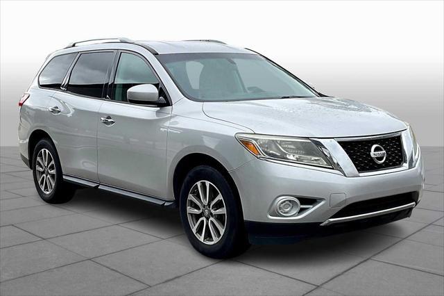 used 2014 Nissan Pathfinder car, priced at $5,999