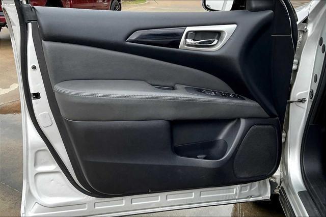 used 2014 Nissan Pathfinder car, priced at $5,999