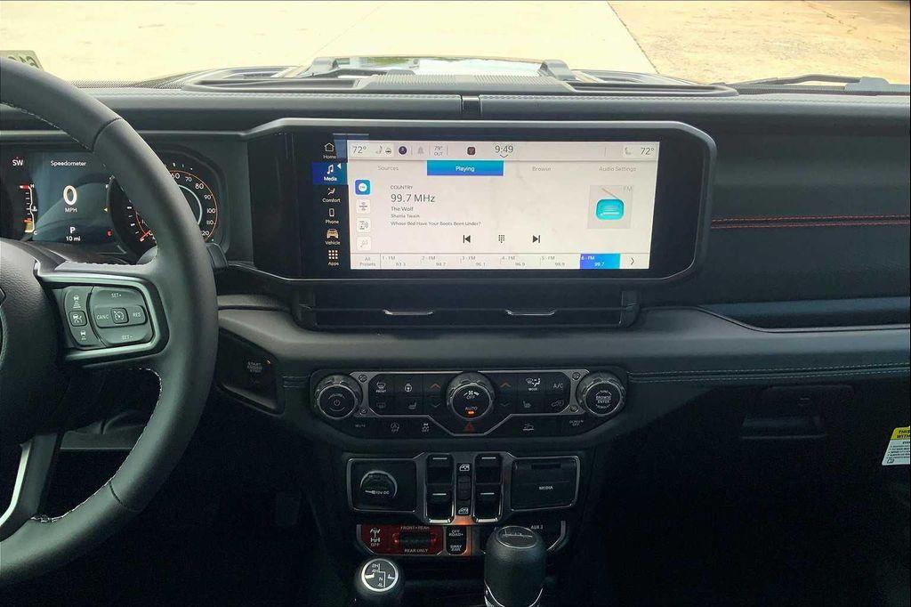 new 2025 Jeep Gladiator car, priced at $51,105