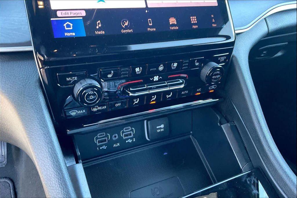 new 2025 Jeep Grand Cherokee L car, priced at $50,035