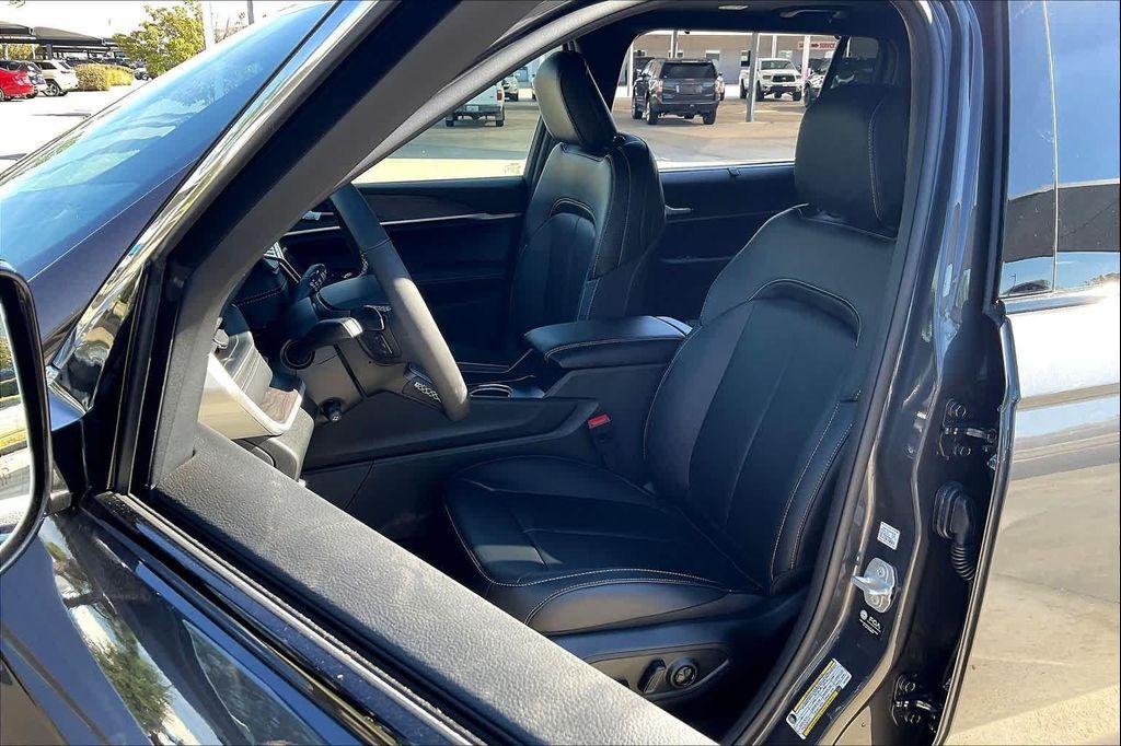 new 2025 Jeep Grand Cherokee L car, priced at $50,035