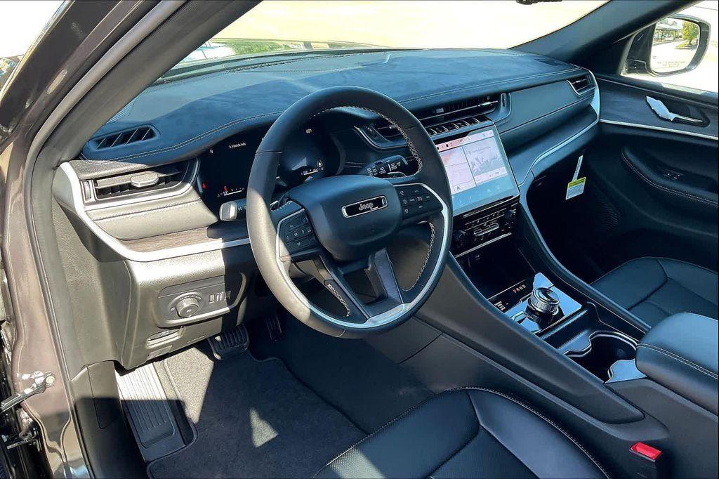 new 2025 Jeep Grand Cherokee L car, priced at $50,035