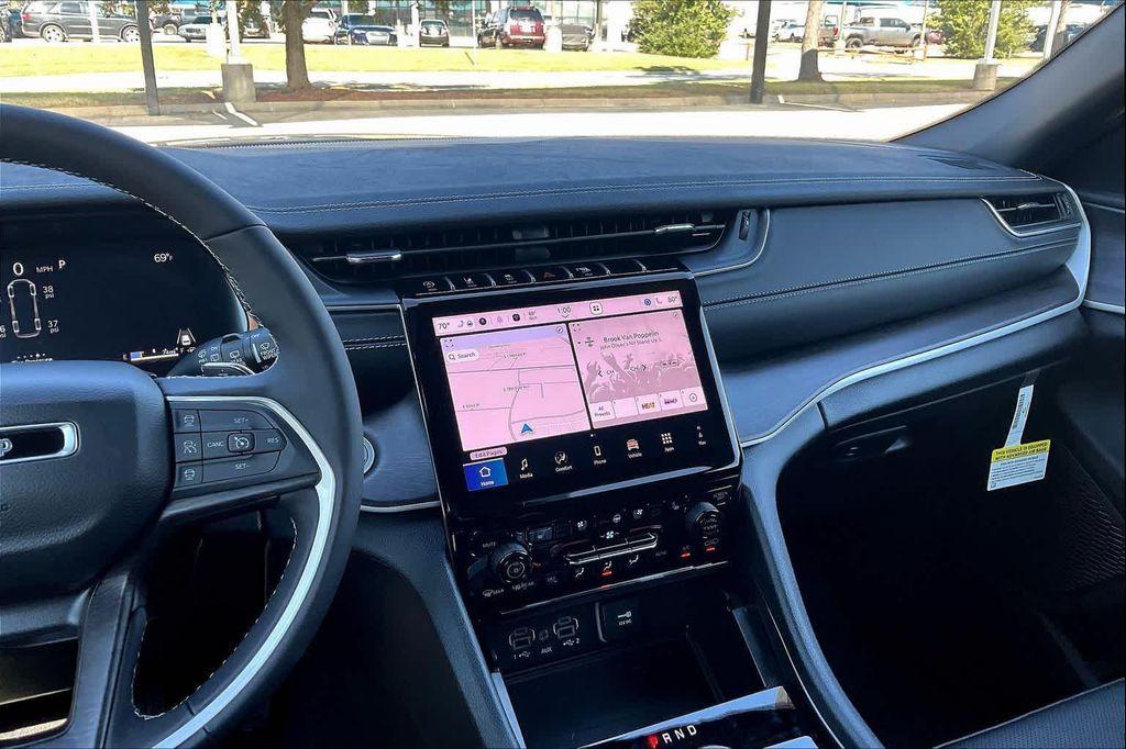 new 2025 Jeep Grand Cherokee L car, priced at $50,035