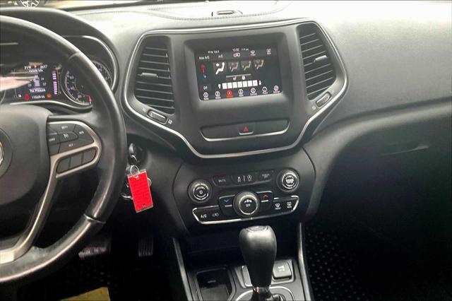 used 2019 Jeep Cherokee car, priced at $8,999