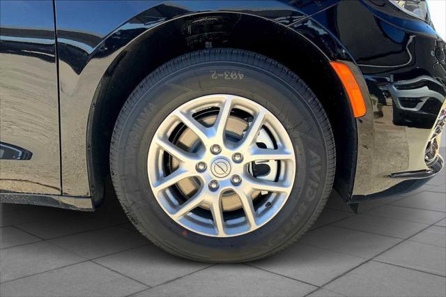 new 2025 Chrysler Pacifica car, priced at $40,445