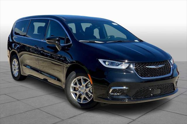 new 2025 Chrysler Pacifica car, priced at $40,445