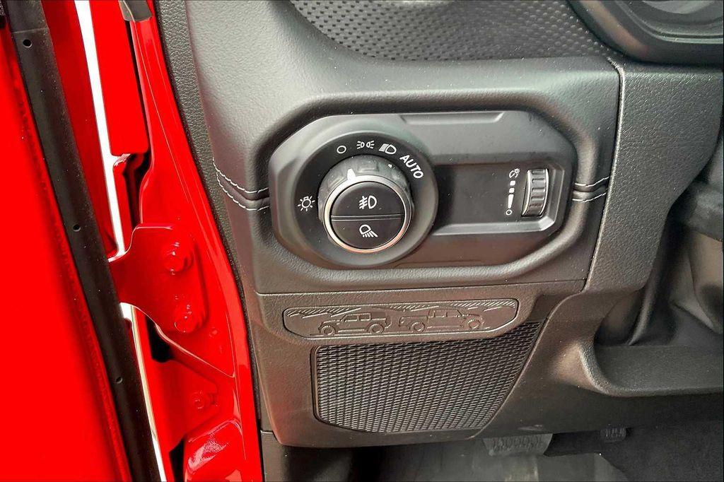 new 2025 Jeep Gladiator car, priced at $56,890