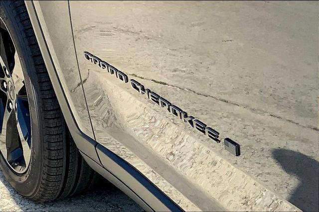 new 2025 Jeep Grand Cherokee L car, priced at $51,215