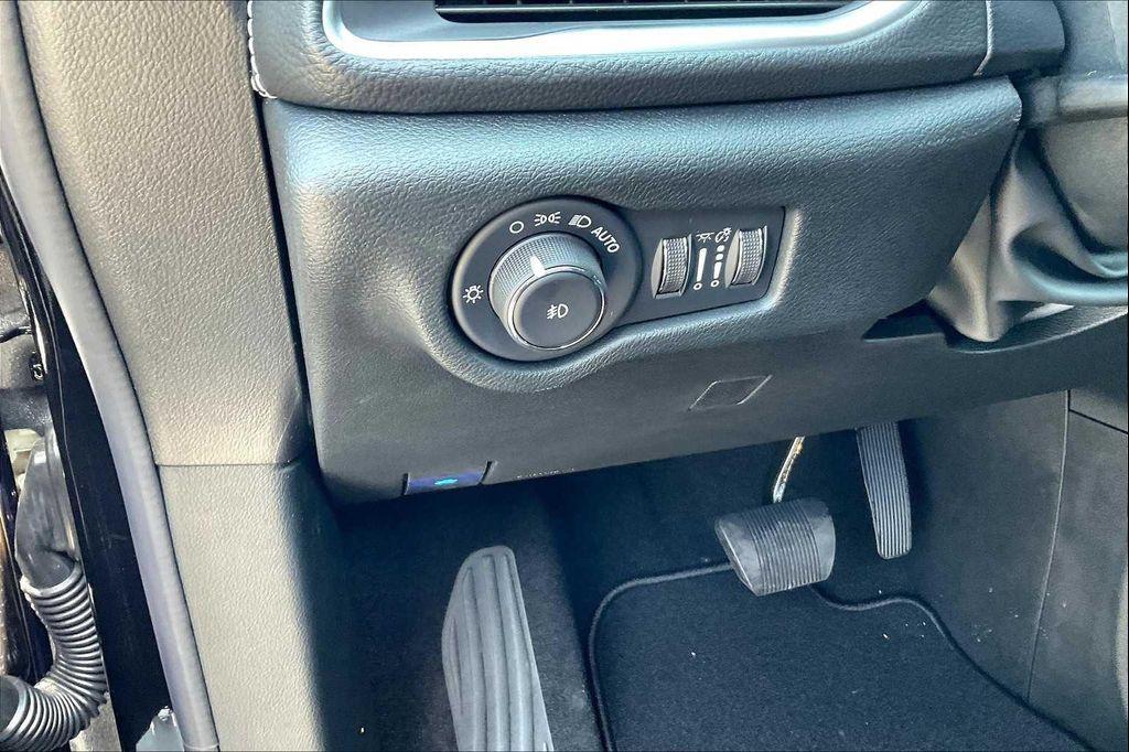 new 2026 Chrysler Pacifica car, priced at $54,999
