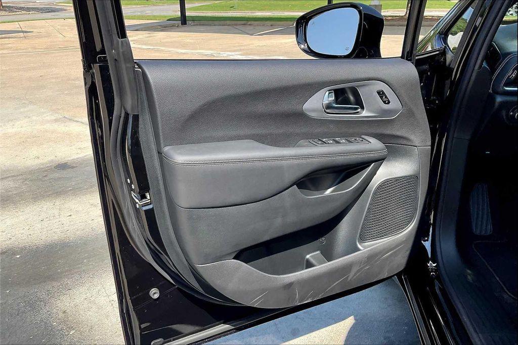 new 2026 Chrysler Pacifica car, priced at $54,999