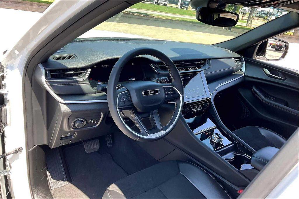 used 2024 Jeep Grand Cherokee L car, priced at $31,999