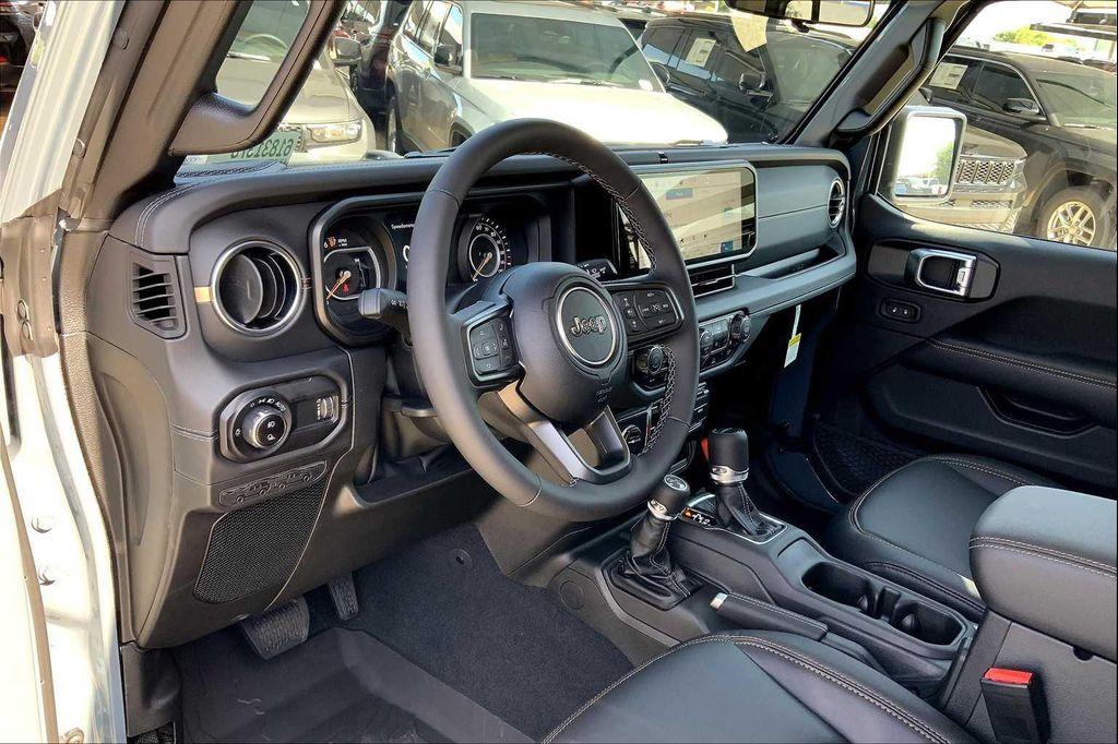 new 2025 Jeep Gladiator car, priced at $44,755