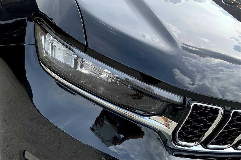 new 2025 Jeep Grand Cherokee L car, priced at $43,730