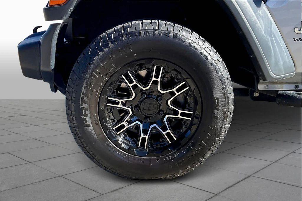 used 2018 Jeep Wrangler Unlimited car, priced at $21,999