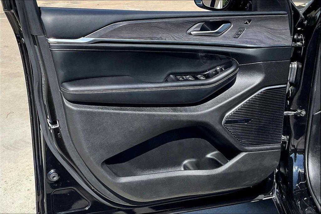 used 2021 Jeep Grand Cherokee L car, priced at $27,999