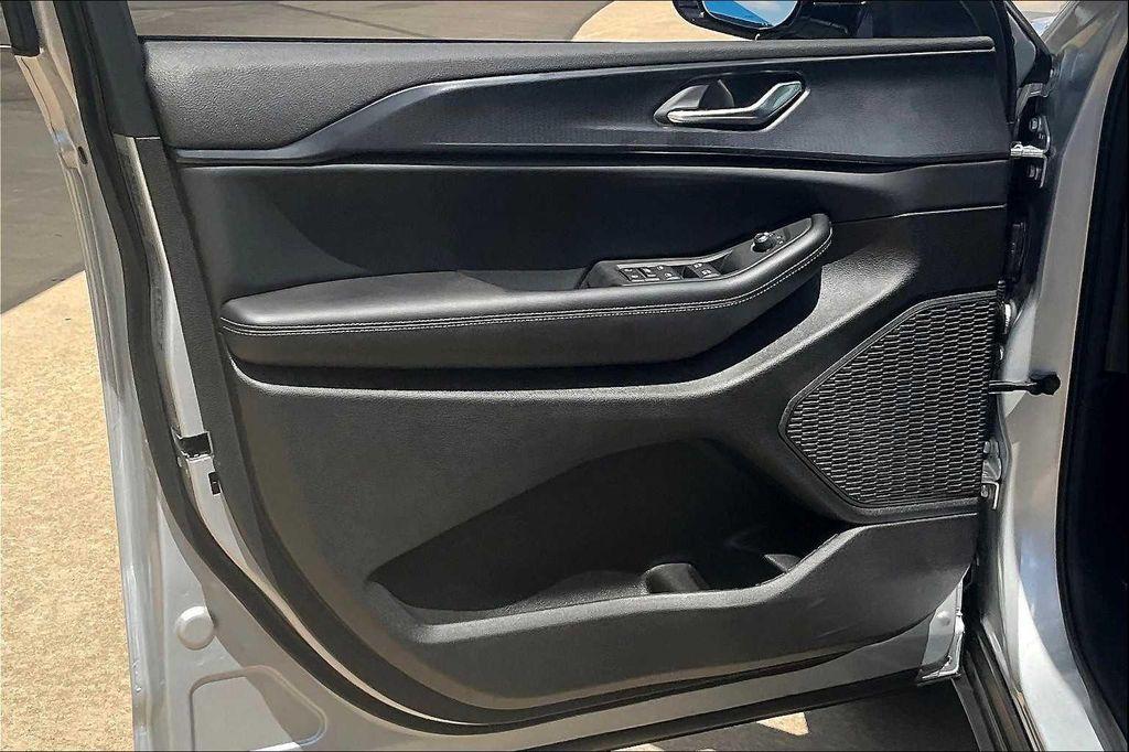 new 2025 Jeep Grand Cherokee car, priced at $43,725