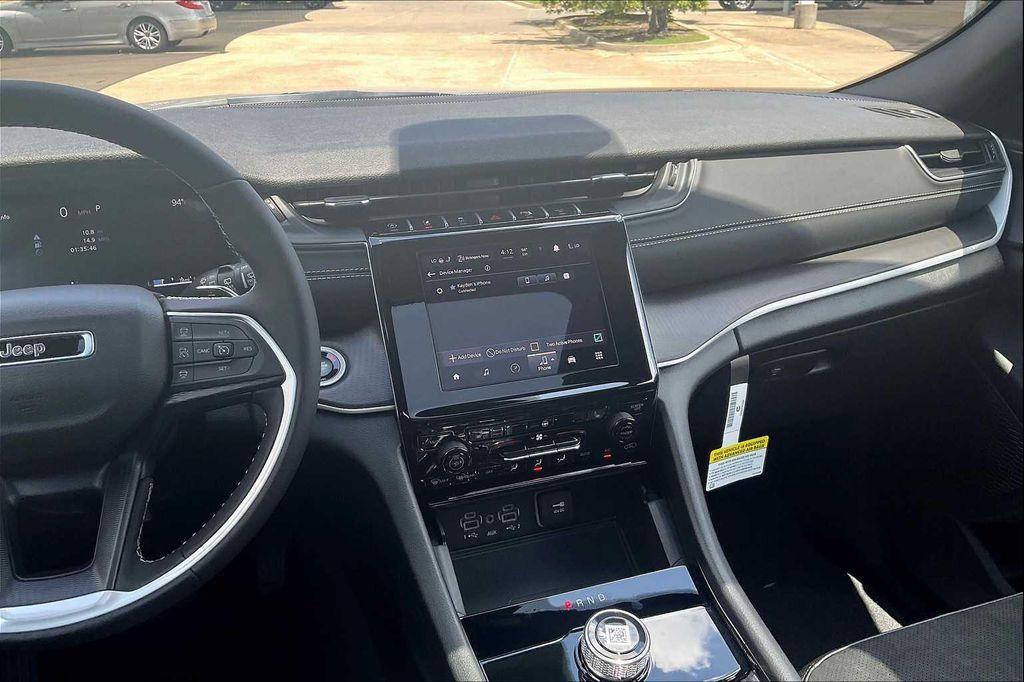 new 2025 Jeep Grand Cherokee car, priced at $43,725