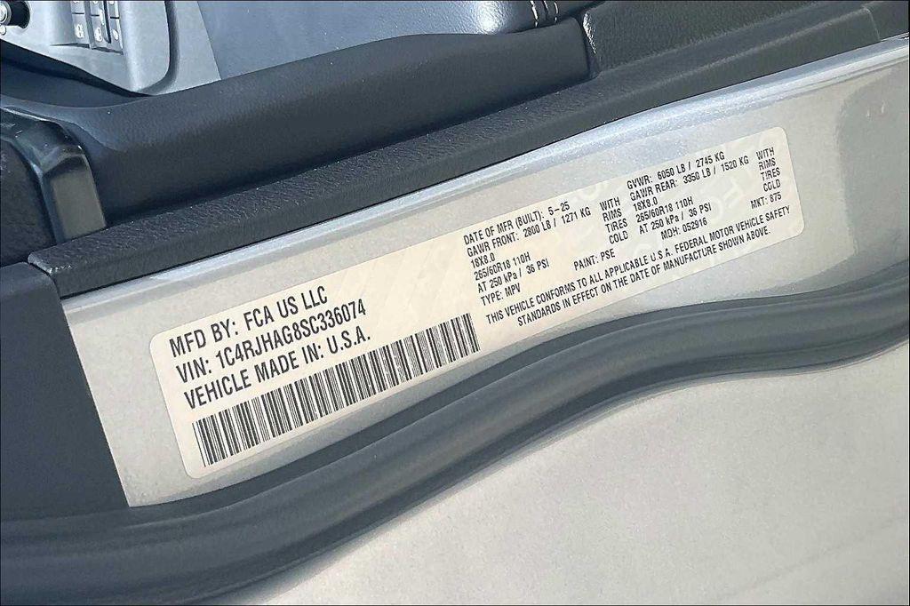 new 2025 Jeep Grand Cherokee car, priced at $43,725