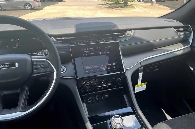 new 2025 Jeep Grand Cherokee car, priced at $44,725