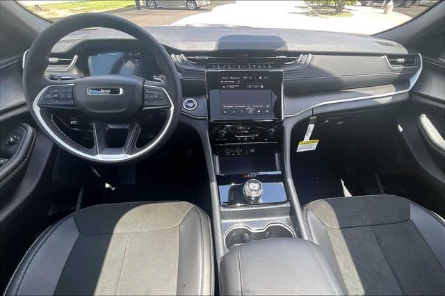 new 2025 Jeep Grand Cherokee car, priced at $44,725